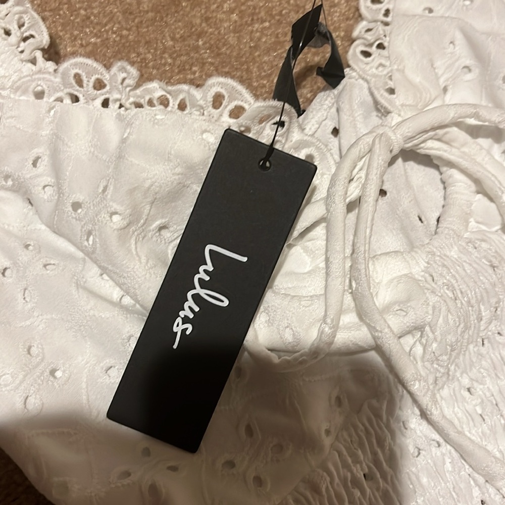 White Eyelet Ruffled Keyhole Smocked Top - Picture 4 of 4